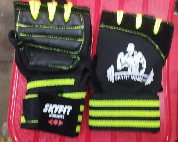 Skyfit Green Netted With Silica Padded Gym And Fitness Gloves