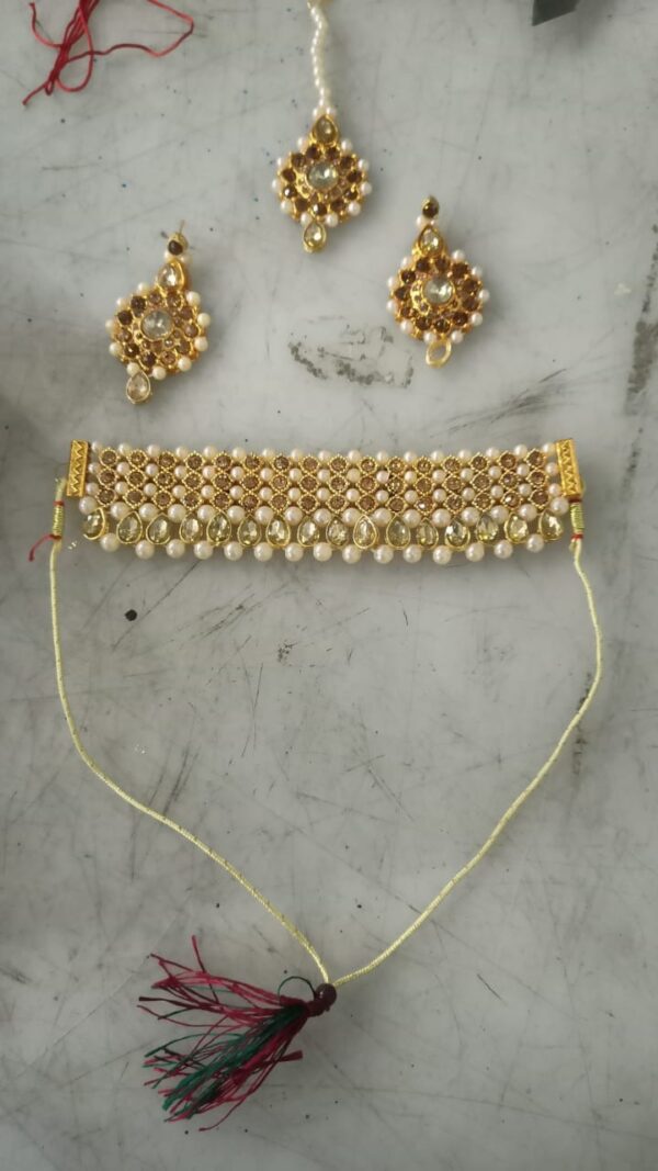 Women Necklace Earrings Tikka Set