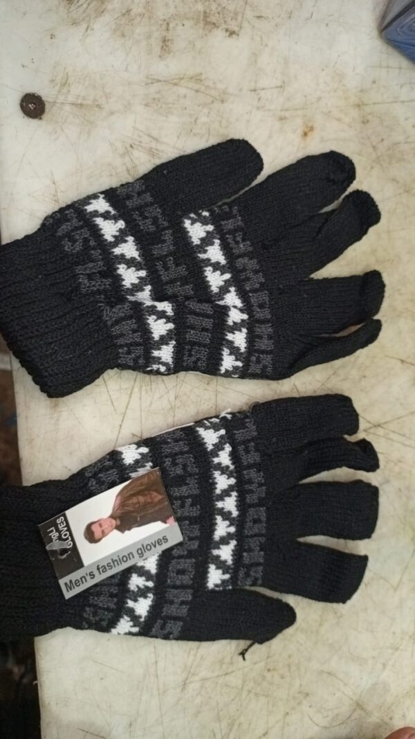 Black Colour Winter Gloves