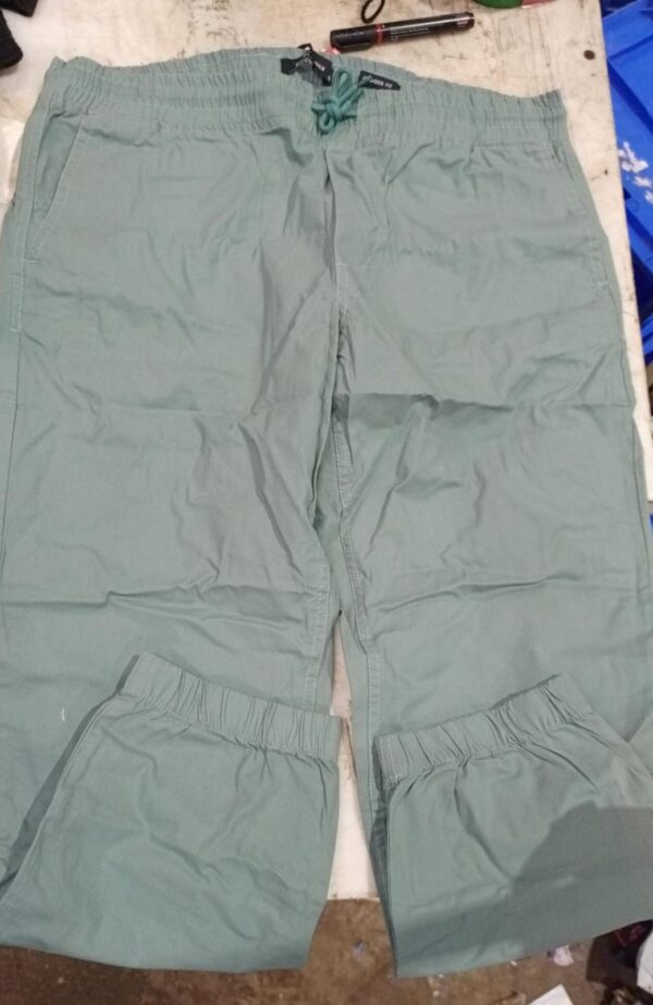 Highlander Oil Blue Jogger For Men Size 36