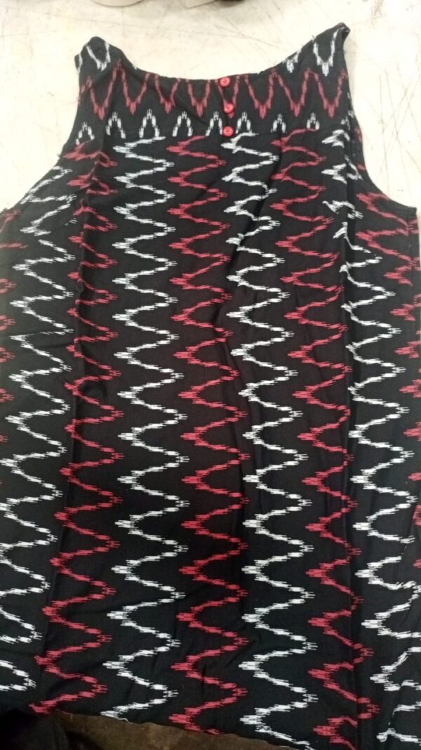 Women Black And Red Ikat Printed A Line Angrakha Kurta Size L