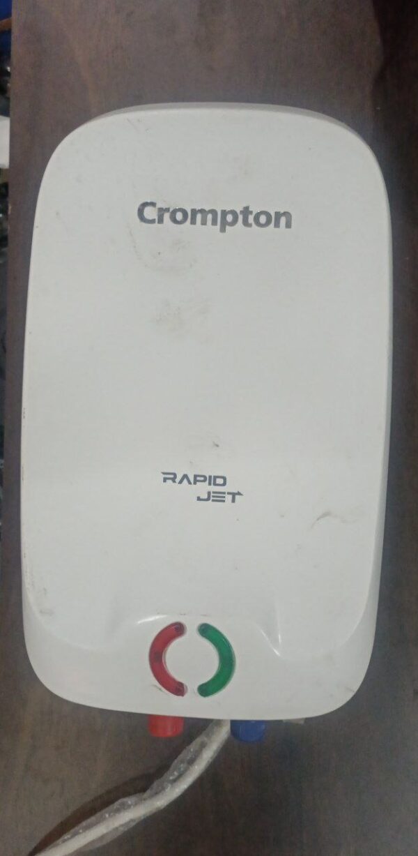 Crompton Instant Water Geyser 3 L 3000 W Used