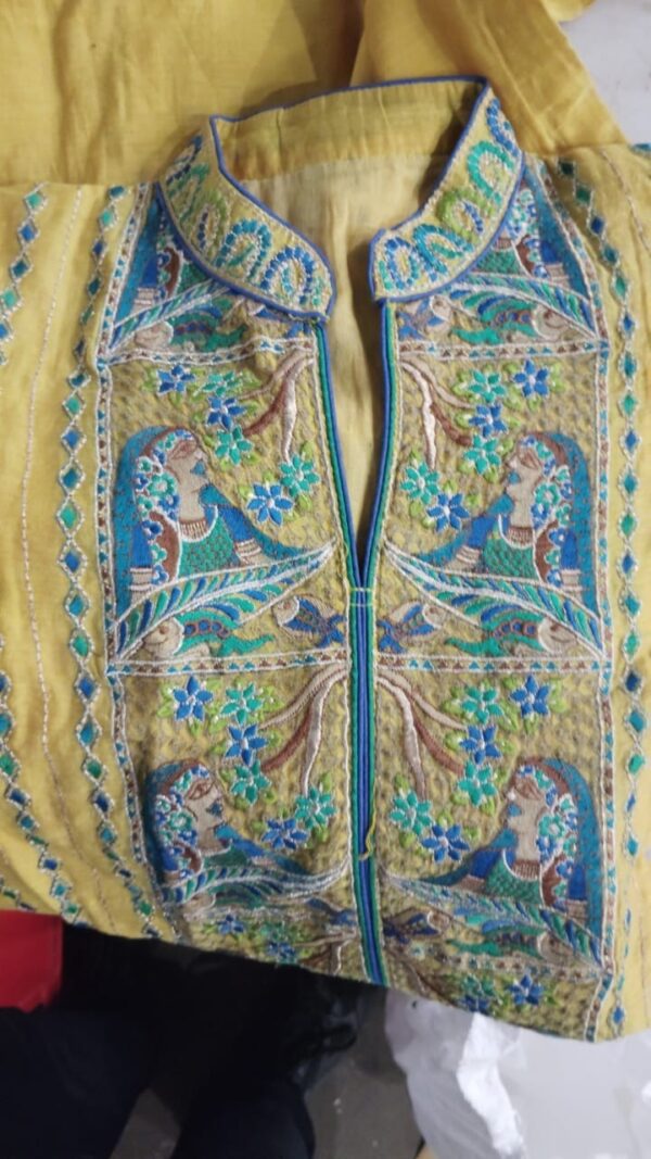 Women Yellow Printed Kurta Size Xl