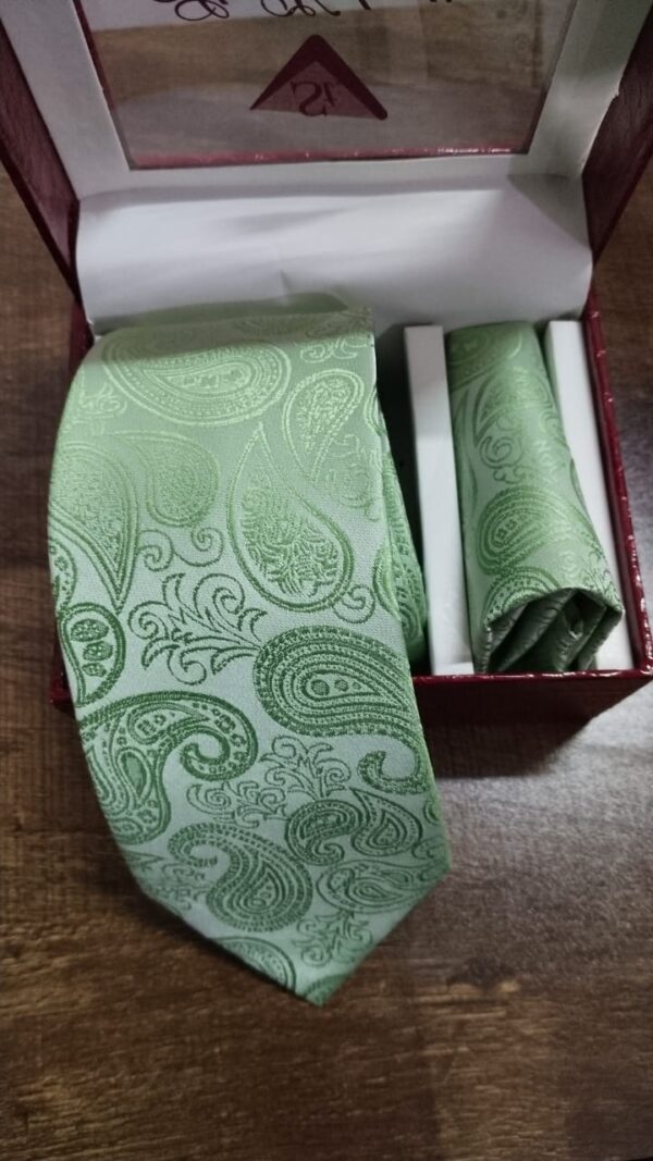 St Valentine Men Formal Solid Tie And Silk Pocket Square Cufflinks Set Green Color