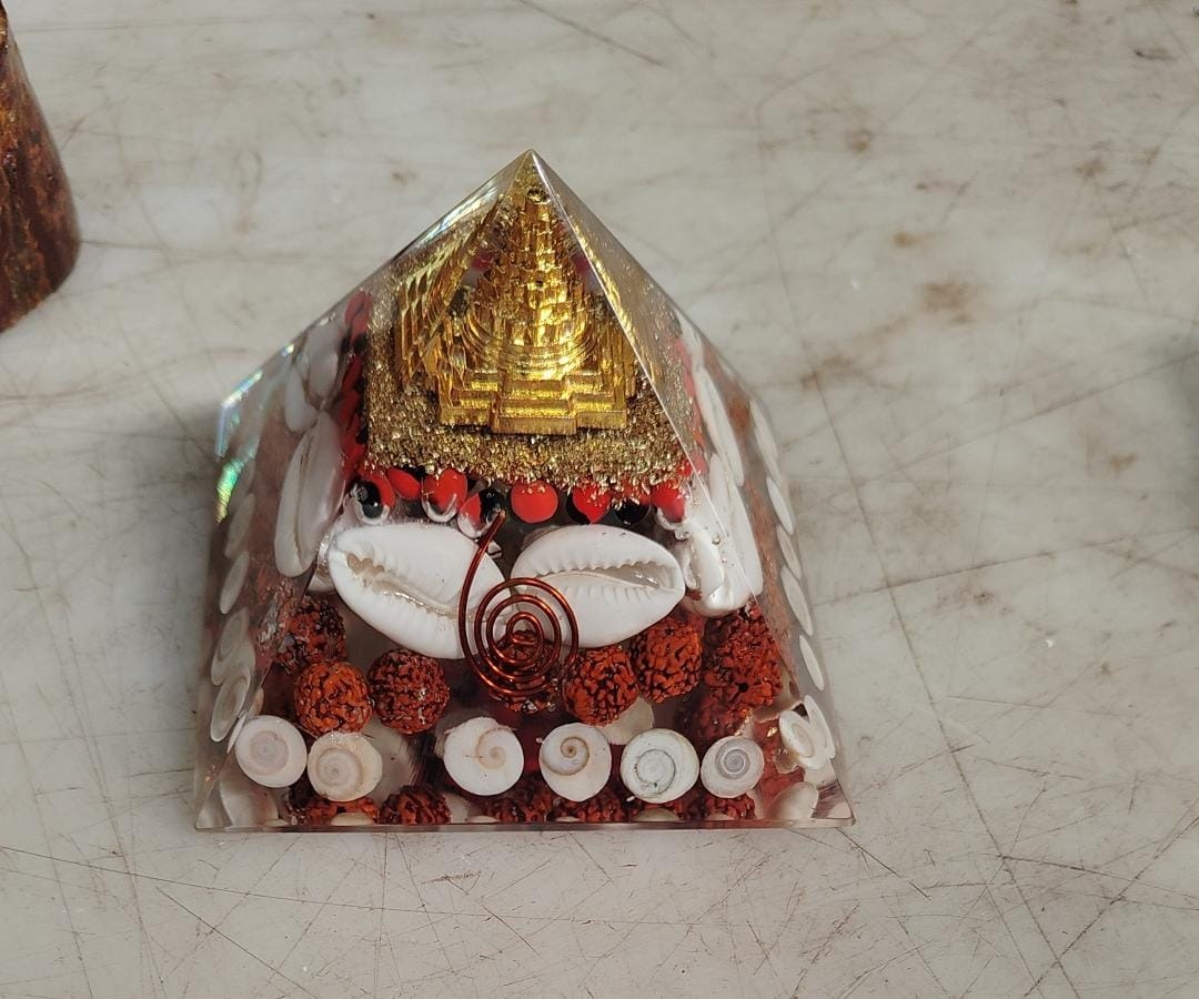 Laxmi Pyramid Natural Healing Rudraksha Orgone For Home Kitchen For Home Decor