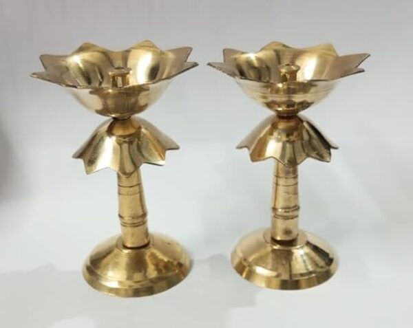 2 Pcs Brass Oil Lamp Flower Design Diya Diwali Puja Golden Color