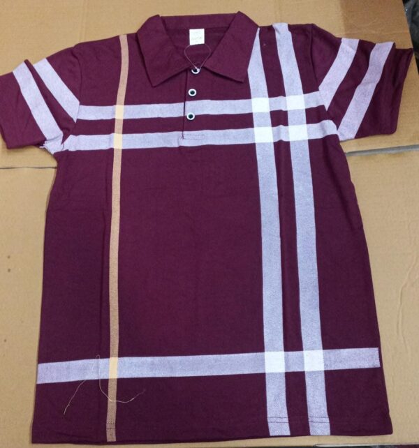 Men T Shirt Maroon Colour Size M