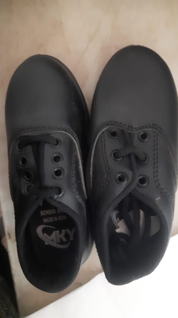 Shoes For Kids Color Black Size 7