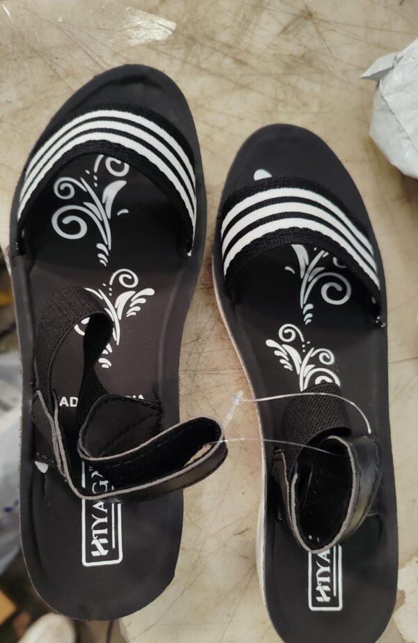 Hiyaga Black Color Sandals For Women Size 6