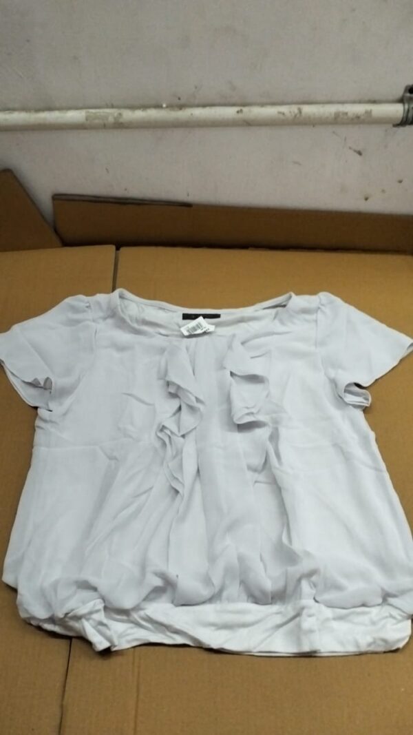 Men T Shirt White Colour Size Xl