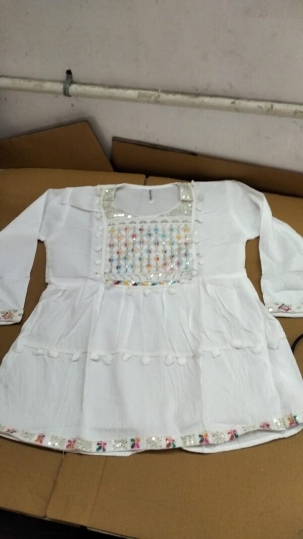 Girl White Top Size M