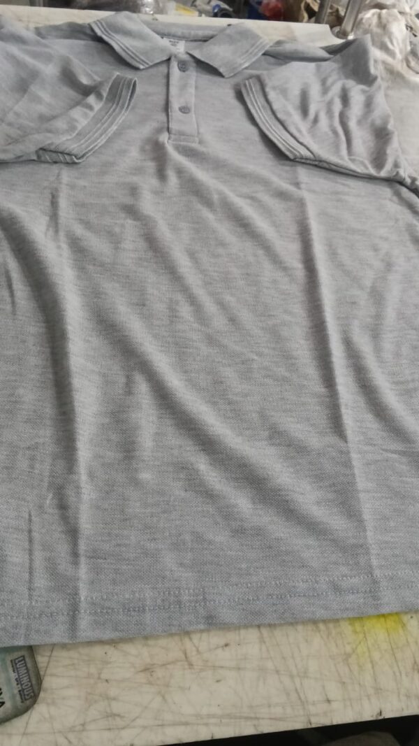 Mens Grey Color T Shirt Size 40