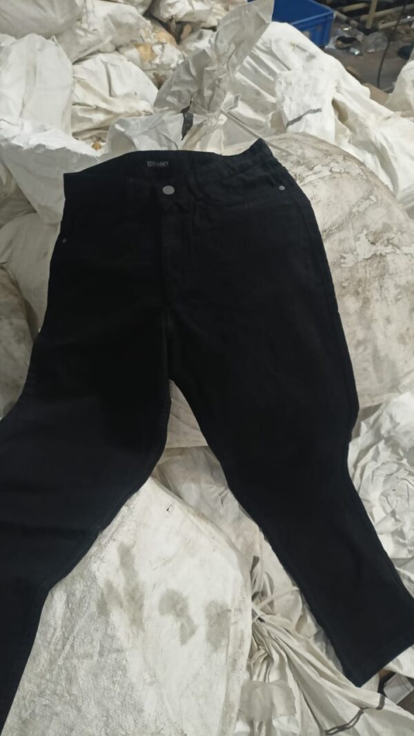 Man Black Color Jeans Size 30