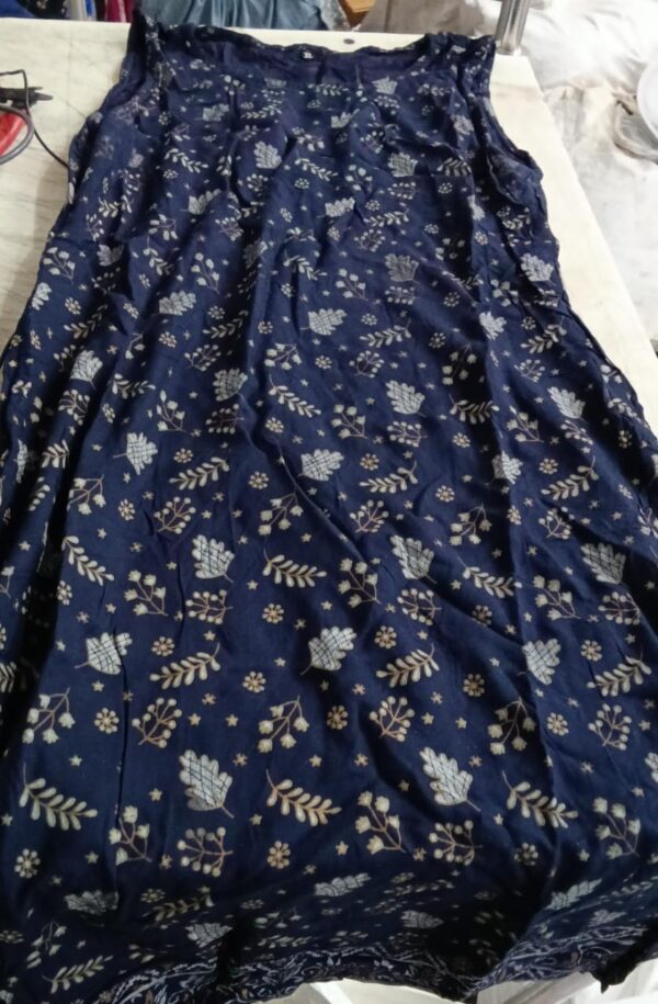 Womens Sleeveless Blue Printed Kurti Size Xl