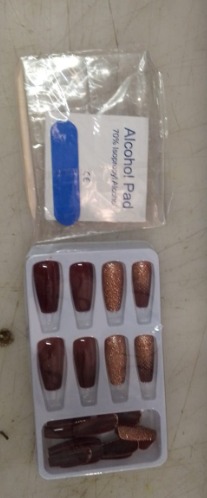 Artificial Reusable Nails In Golden And Maroon 24 Nails
