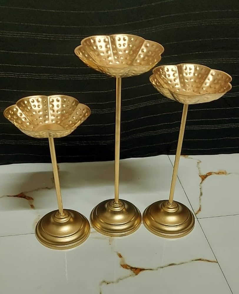 Deco Dream Arts Set Of 3 Decorative Golden Metal Diya Shape Urli Bowl