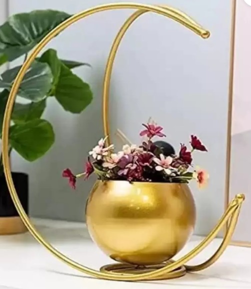 Handicrafts Golden Metal Flower Vase
