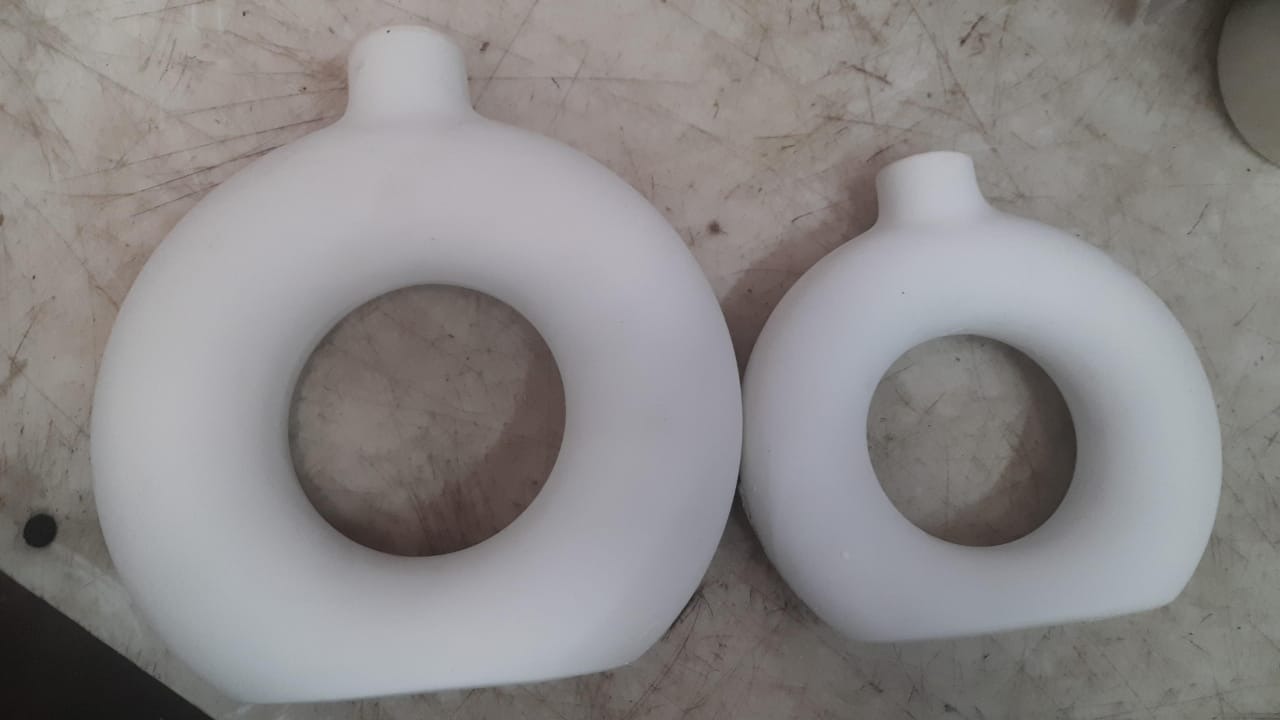Donut Shaped Ceramic Vase For Home Decoration Pack Of 2