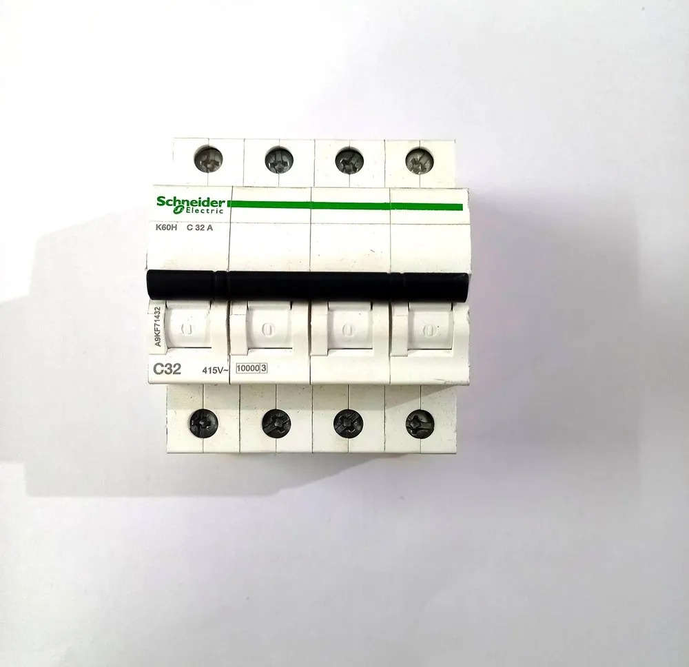 Schneider Four Pole Ac Mcb 4 Pole 32 Amp