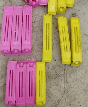 Plastic Cloth Clip 12 N