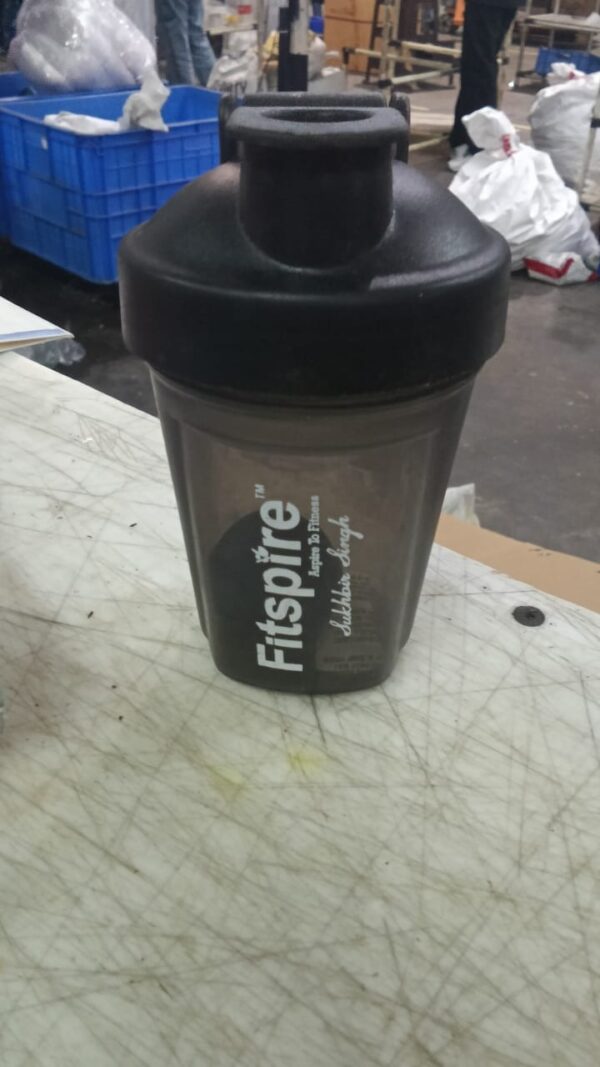 Black Color Shaker Pack Of 1