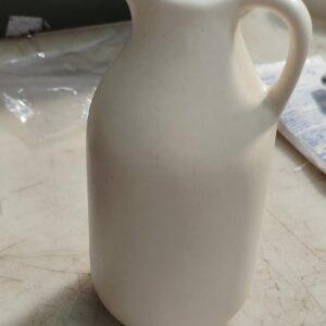Beautiful Ceramic Bottle Shape Vase For Home And Office Decoration