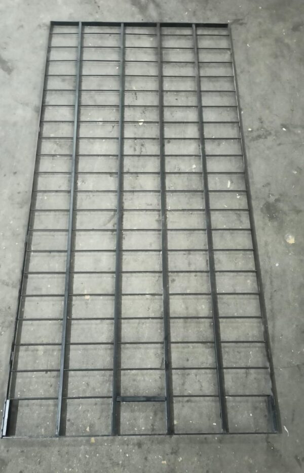 Wall Mounted Ms Grid Panel Size 7 X 3 Feet Color Black 2 Pcs