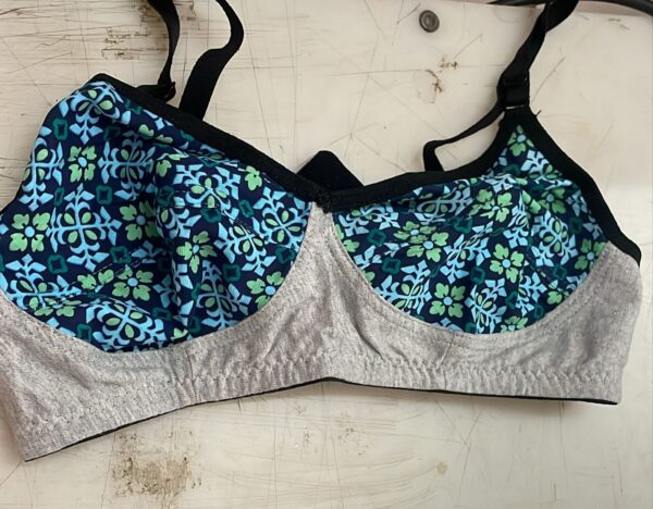 Women Grey Blue Printed Non Padded Bra Size 32