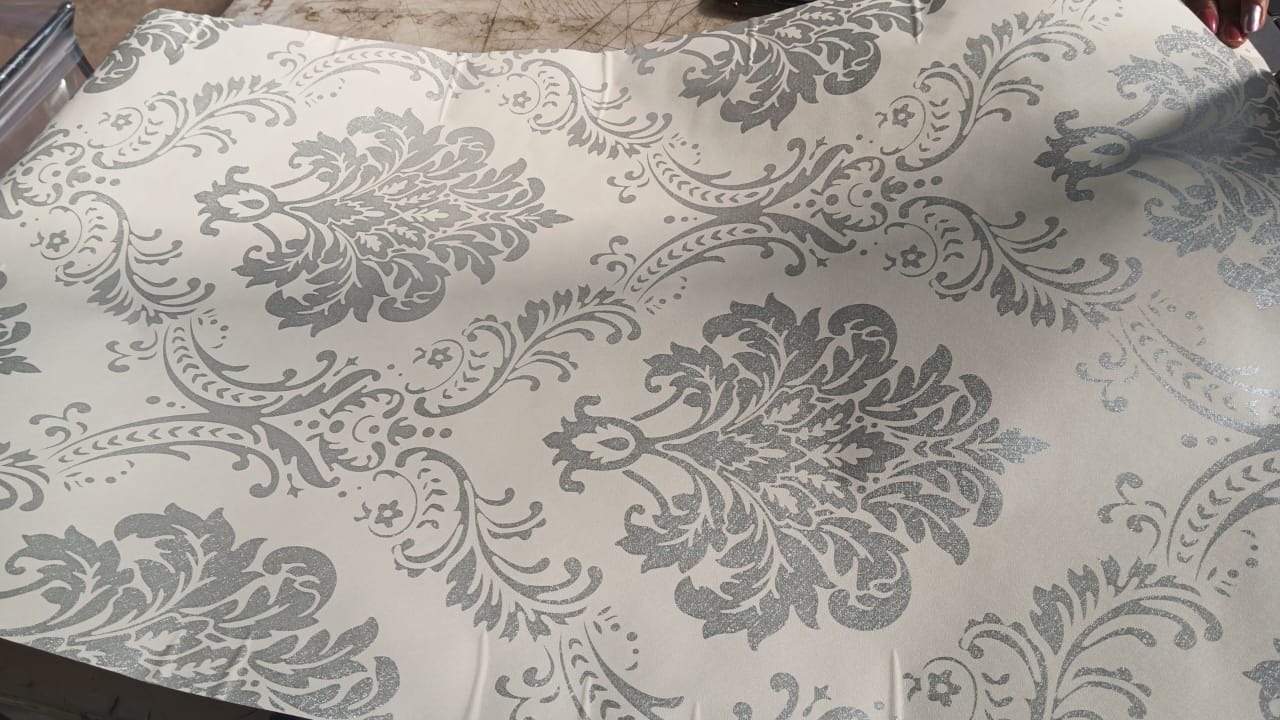 Cream And Silver Colour Wallpaper Roll Size 1M X 13 Inch