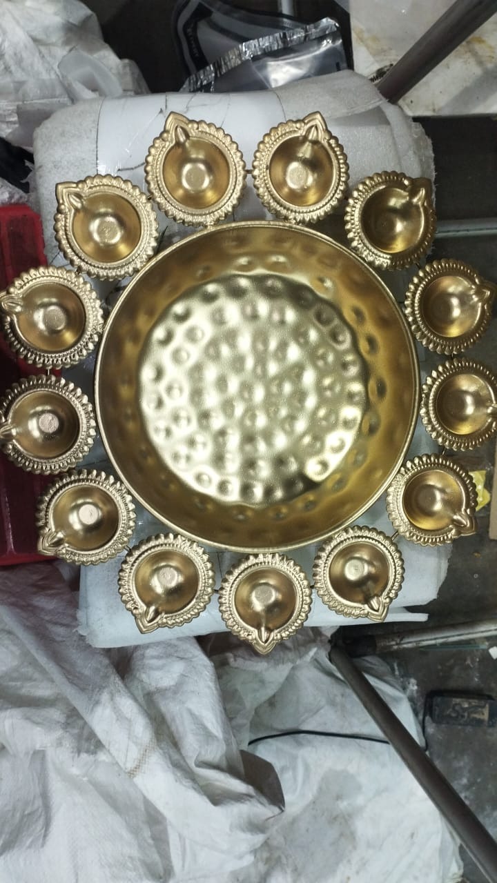 Diya Shape Flower Urli Bowl For Home Flowers Tea Light Home Can Contain 13 Diyas