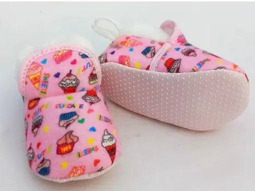Attactive Booties and Headband Set