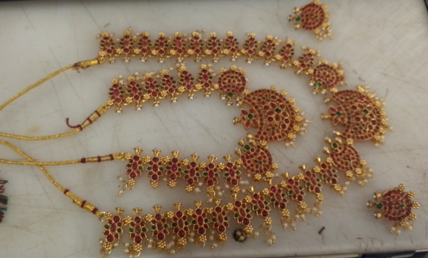 Gold Plated Stone Studded Multi Piece Jewellery Set For Women