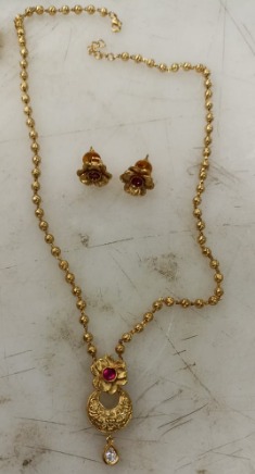 Women Necklace Set Golden Colour