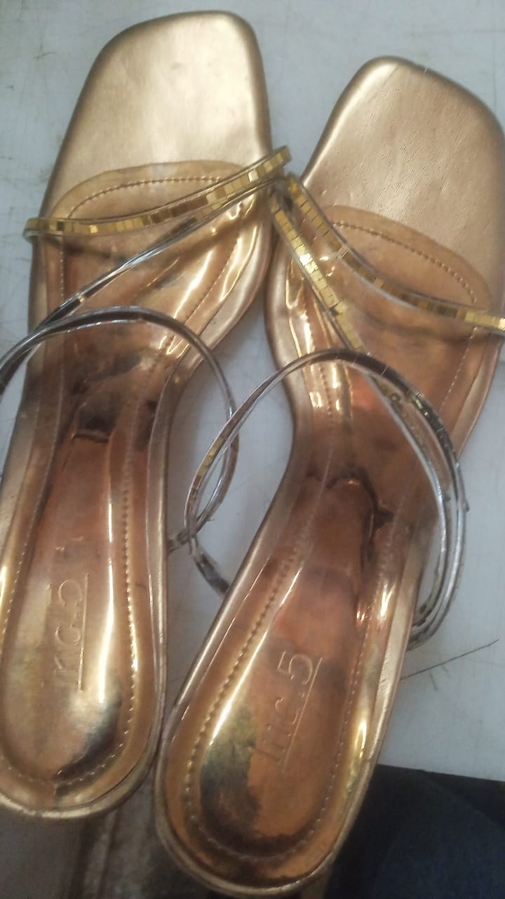 Women MultiStrap Golden SculptureHeeled Sandals Size 40