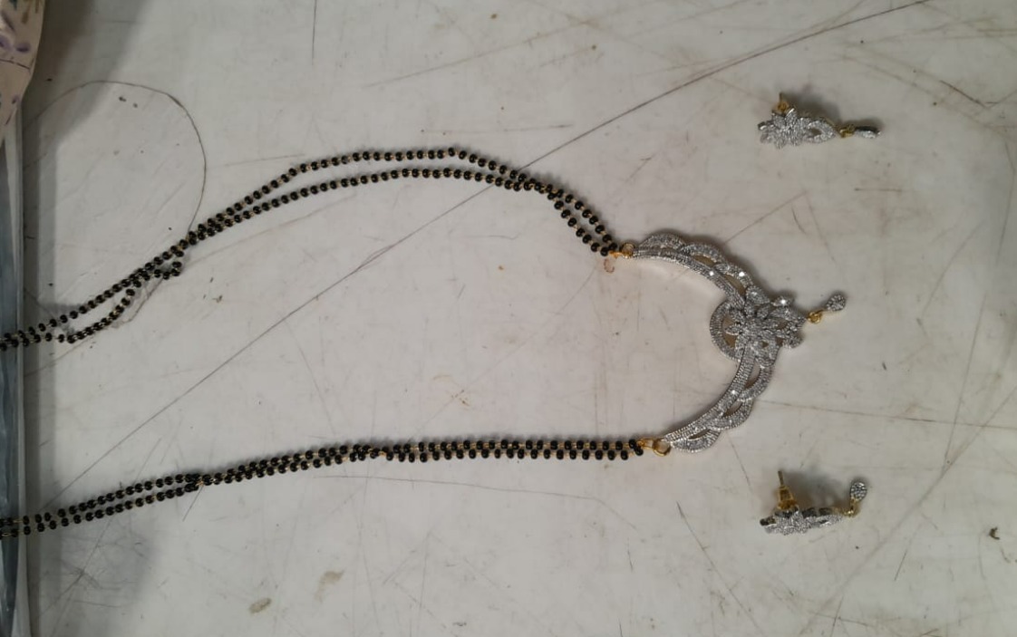 Womens Mangalsutra With Earrings Black