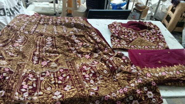 Womens Maroon Printed Lehenga Unstitched Blouse With Dupatta Size M