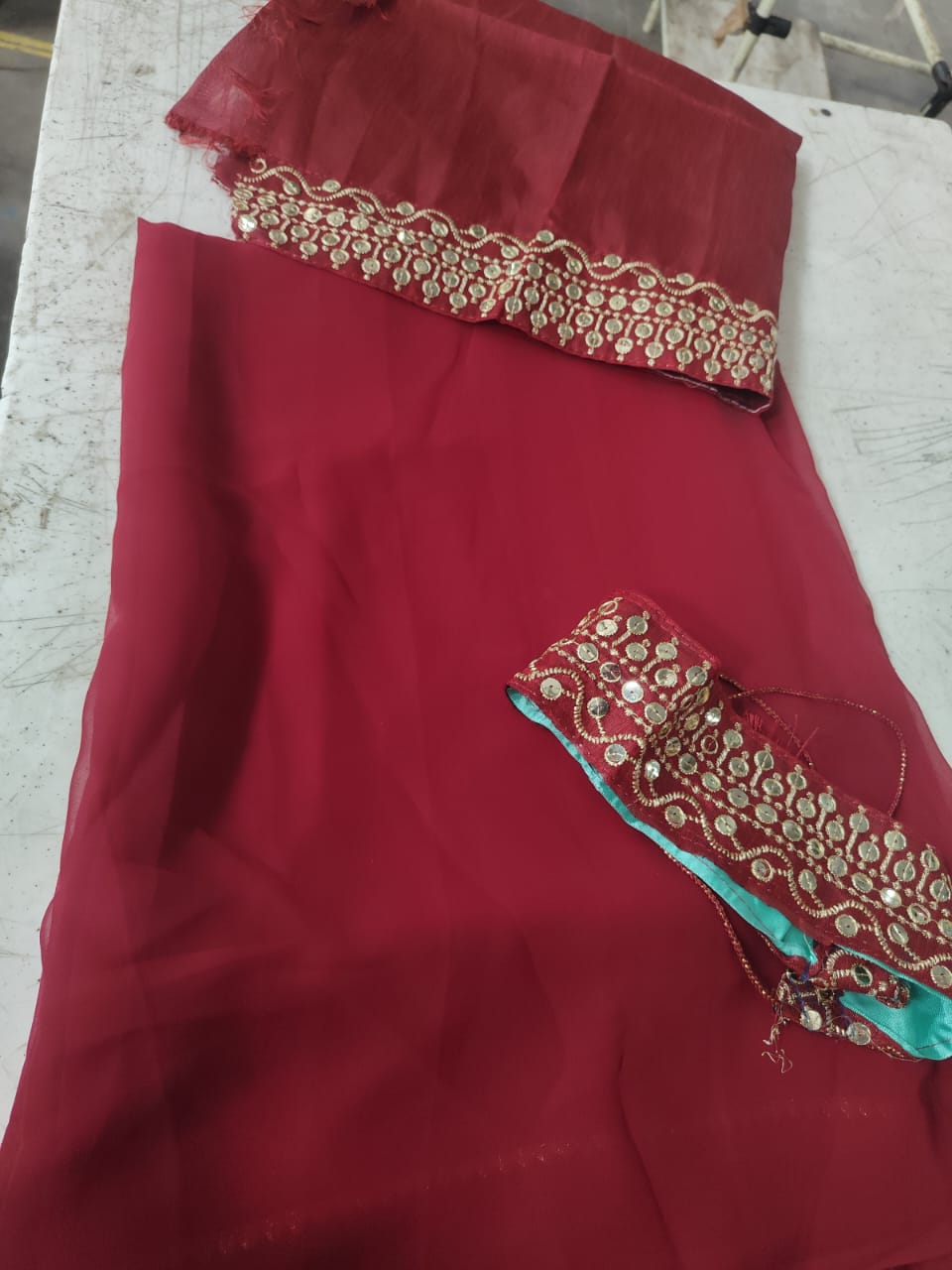 Maroon Colour Saree With Unstitched Blouse For Women