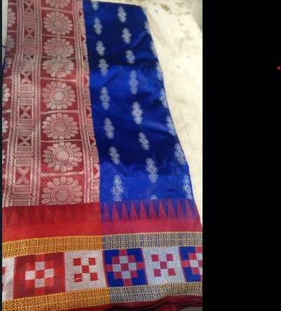 Women Dark Blue And Maroon Saree