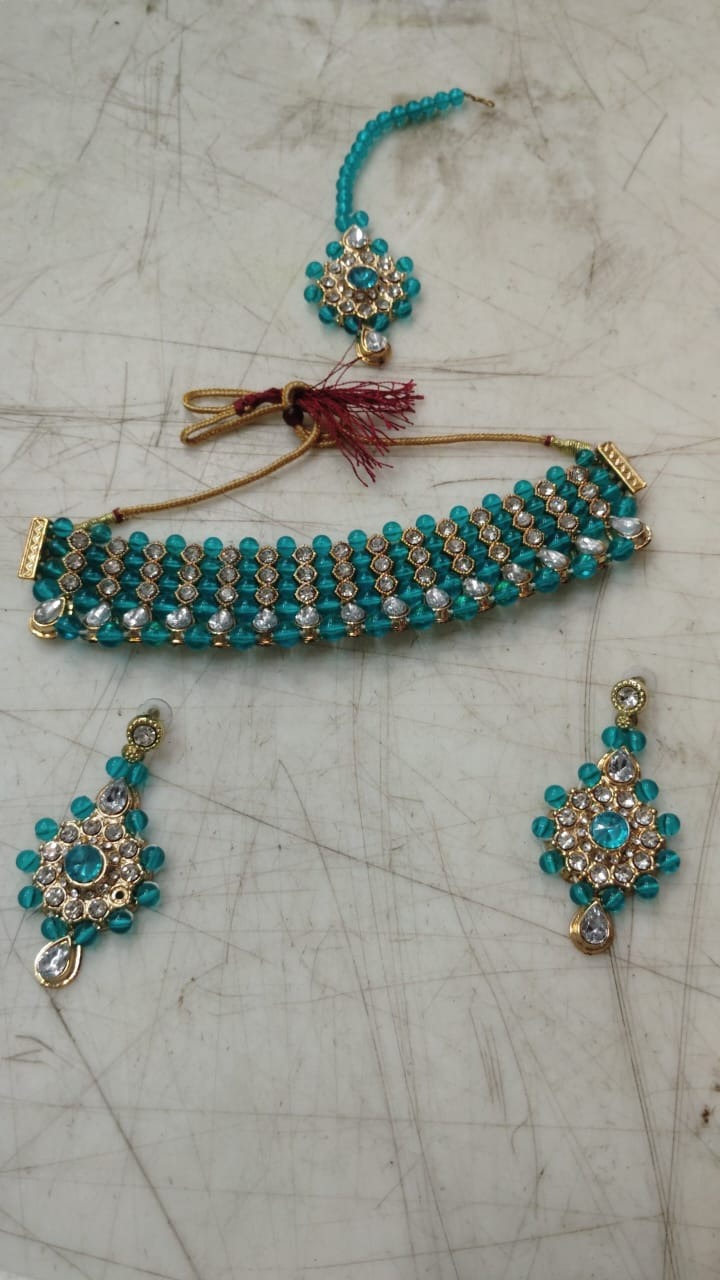 Women Blue Color Necklace Earrings With Tikka
