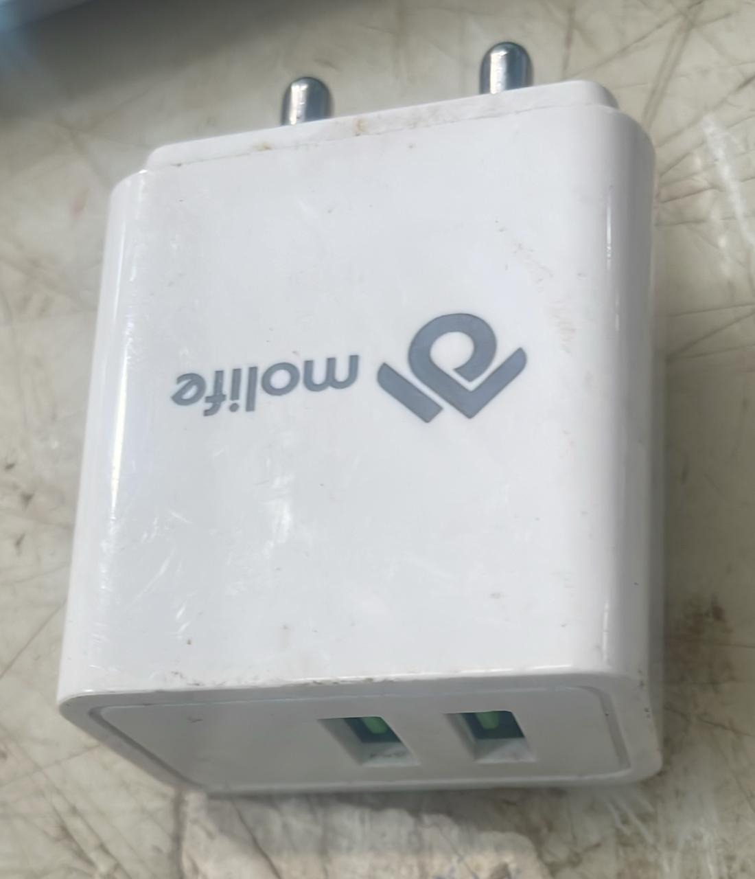 Molife 2Point4 A Multiport Mobile Plug 410 Adapter 20W Used