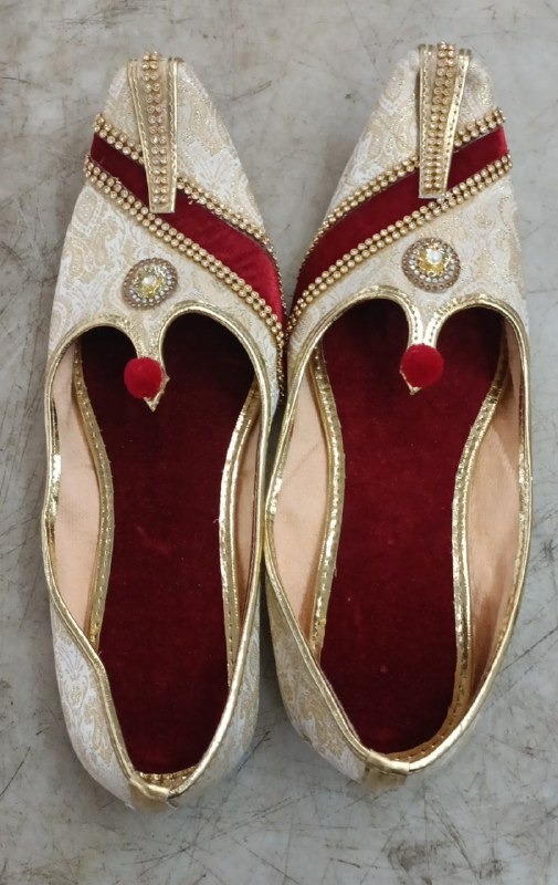 MenS Golden Premium Wedding Jutti Size 8