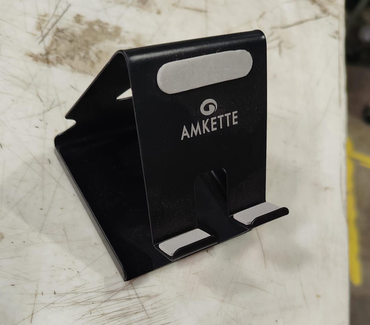 Amkette Ergo Black 2 In 1 Metal Phone Stand