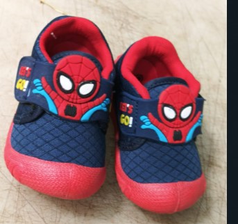 Kats Red And Blue Shoes For Boys Size 16