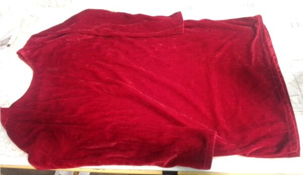 Suivante Women Red Velvet Short Kurti Size M
