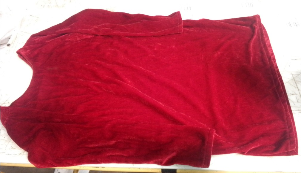 Suivante Women Red Velvet Short Kurti Size M