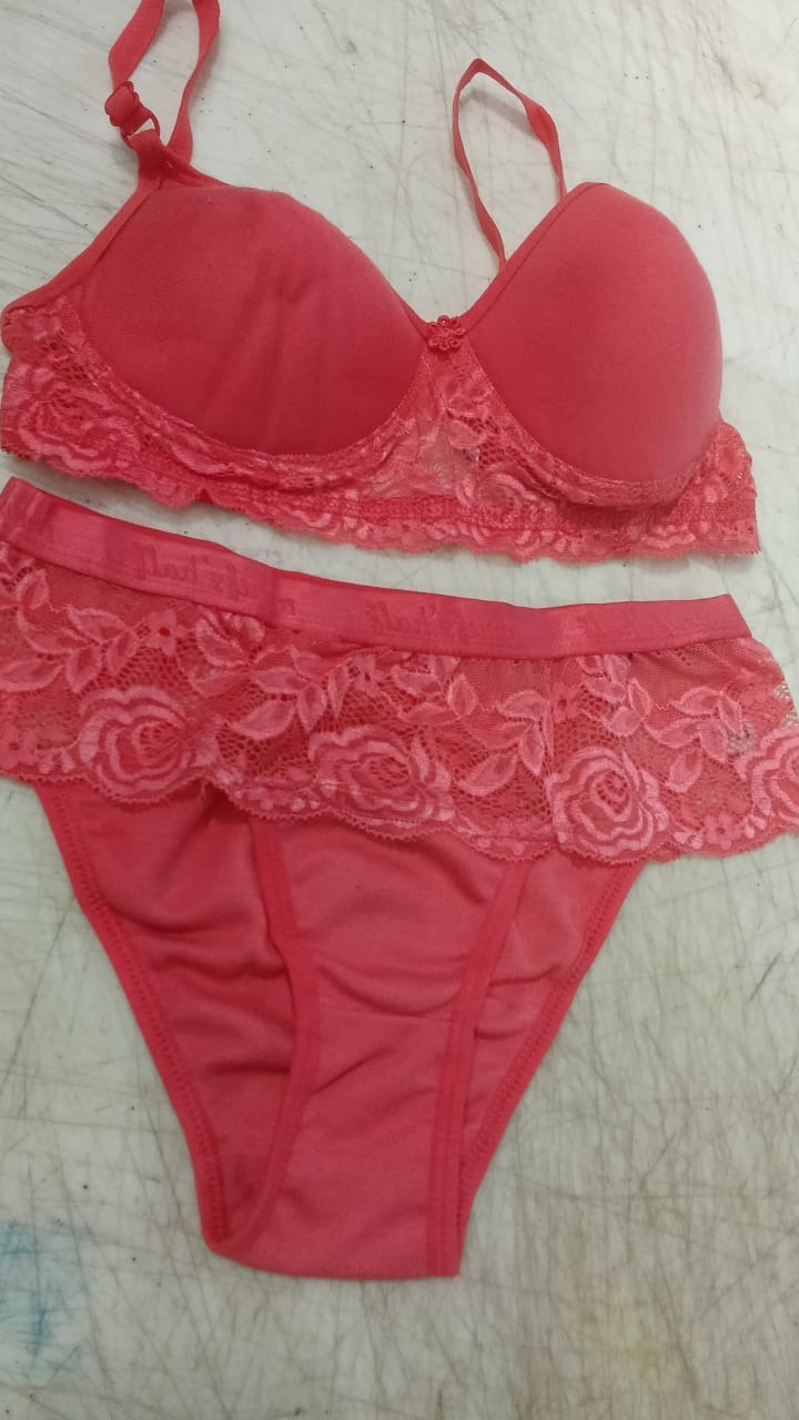 Women Pink Color Bra With Panty Size 30
