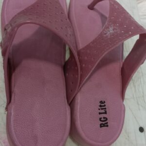 Womens Pink Color Slippers Size 6