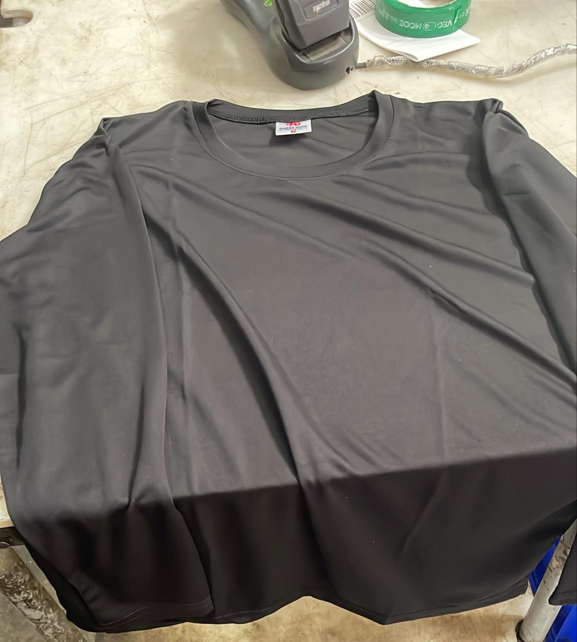 Men Black Color T Shirt Full Sleeve Size M
