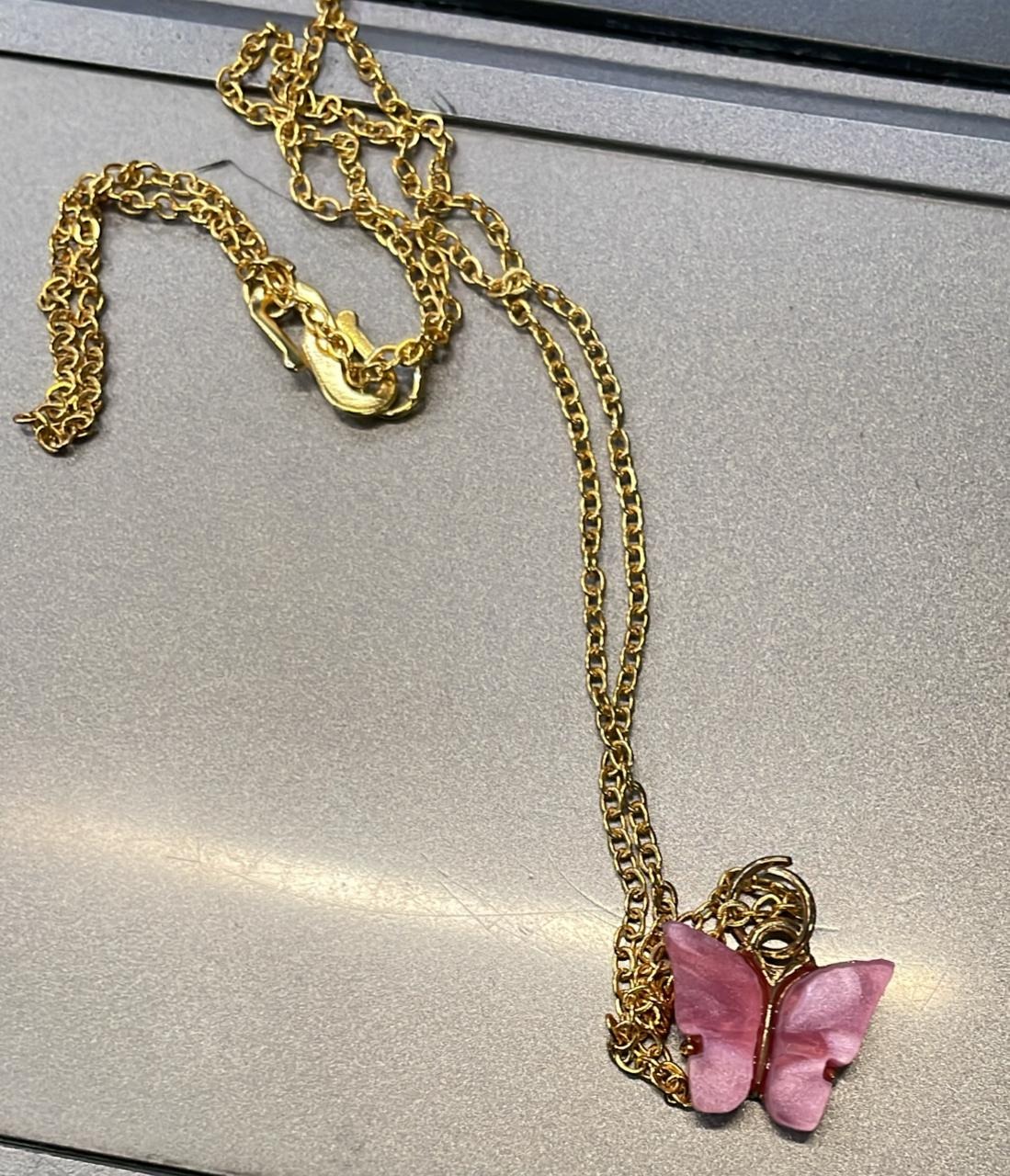 Women Gold Neck Chain With Locket