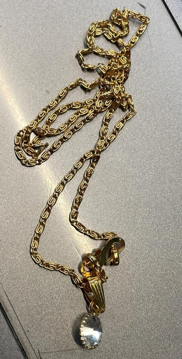 Women Gold Neck Chain With Locket